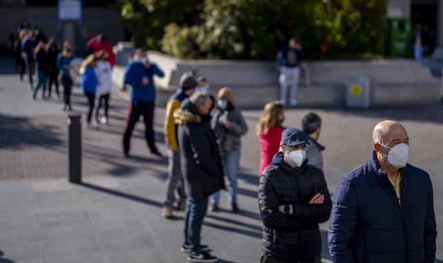 Κορωνοϊός: Η Μαδρίτη προτείνει στην ΕΕ να αντιμετωπιστεί η πανδημία όπως η γρίπη